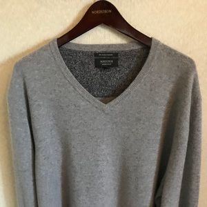 Men’s cashmere sweater
